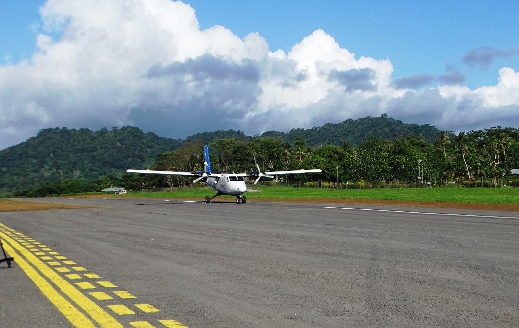 Samoa Airways landing