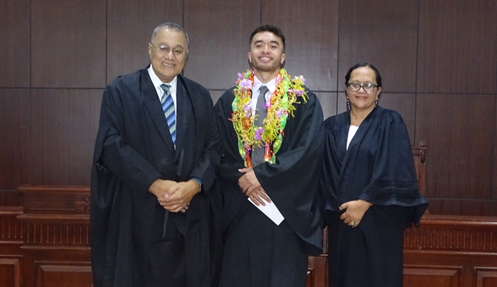 court - Papalii