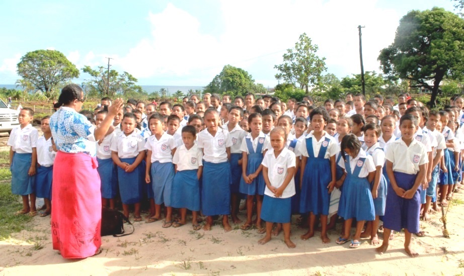 Samoan school children