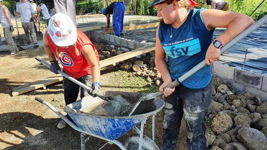 SVSG Volunteers cement mixing