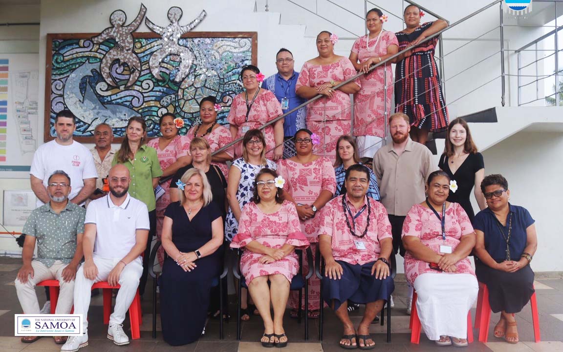Photo of NUS staff and visitors from Agri Tourism Project
