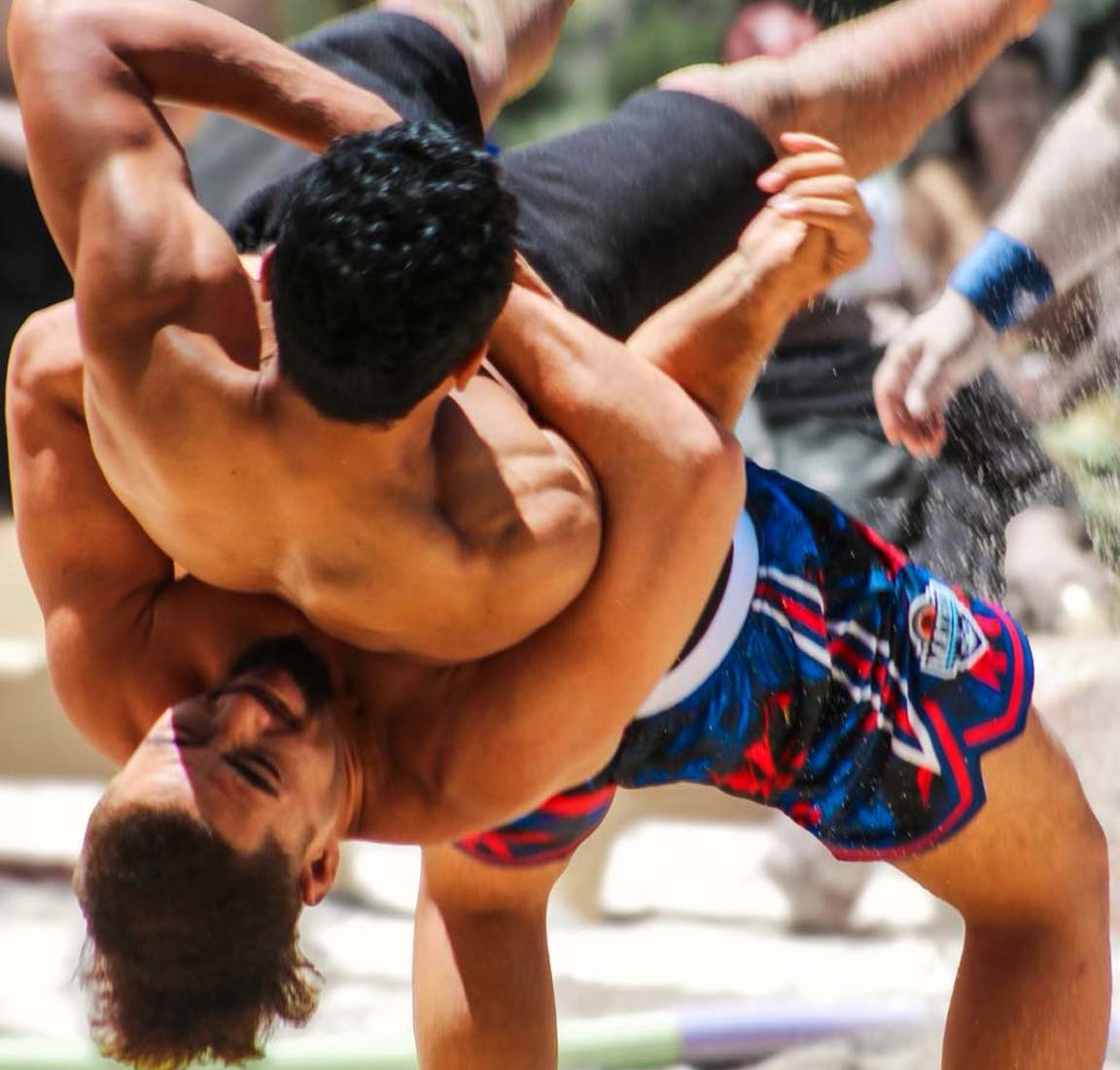 Beach Wrestling1
