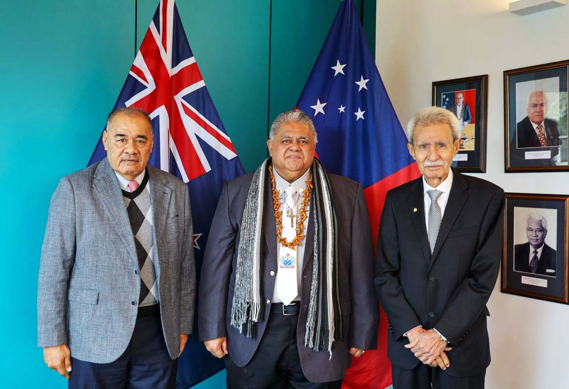 PM with Consul General & High Comm in Welling