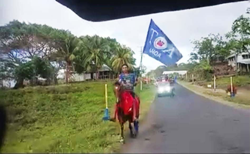 Toa Samoa on horseback Samata i tai2